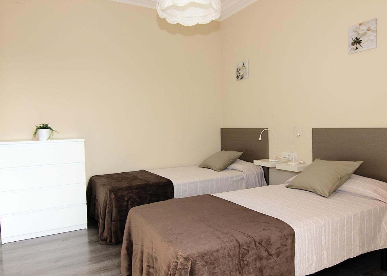 Felip - Spacious And Quiet Apartments Barcelona Exterior photo