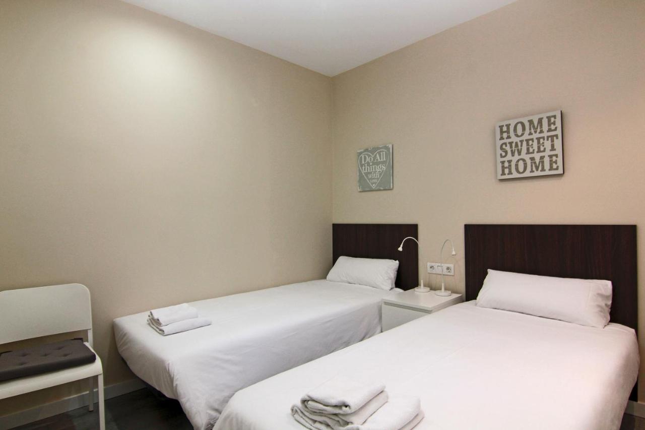 Felip - Spacious And Quiet Apartments Barcelona Exterior photo